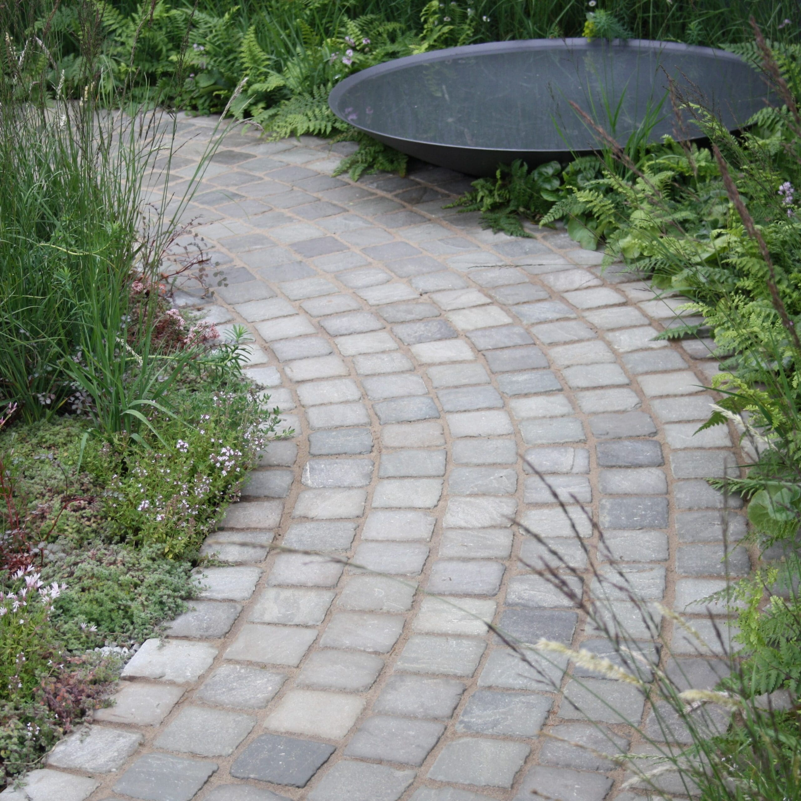 Pewter Sandstone Cobbles