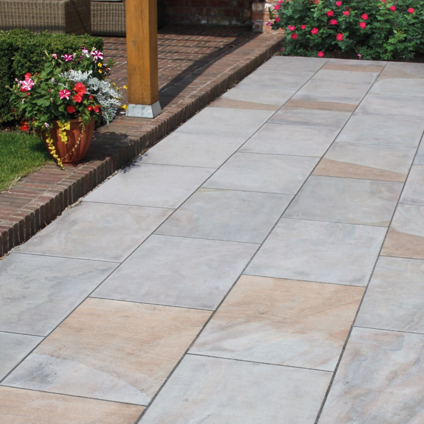 York Mix Flamed Sandstone Patio Paving
